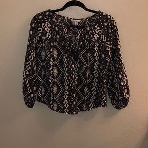 3 for $10 AE Outfitters Black/Cream Top Size XS